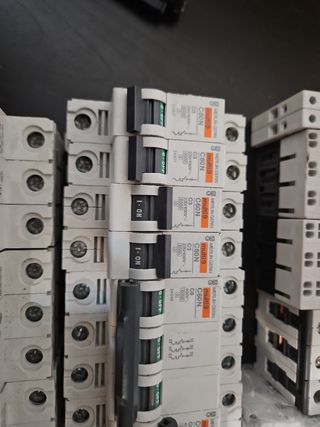 Diferencial y magnetotermico automatico