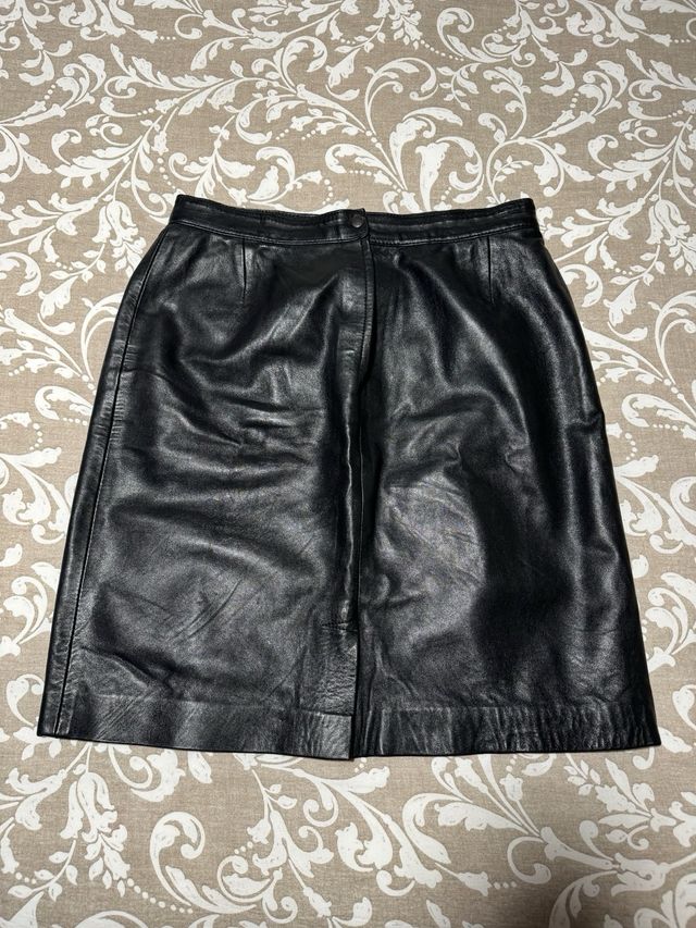 Falda de cuero