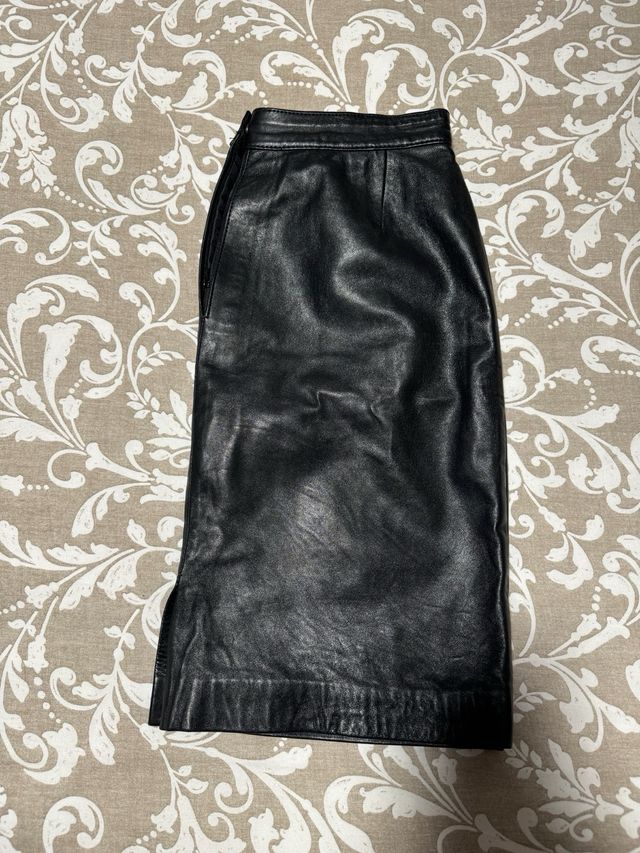 Falda de cuero