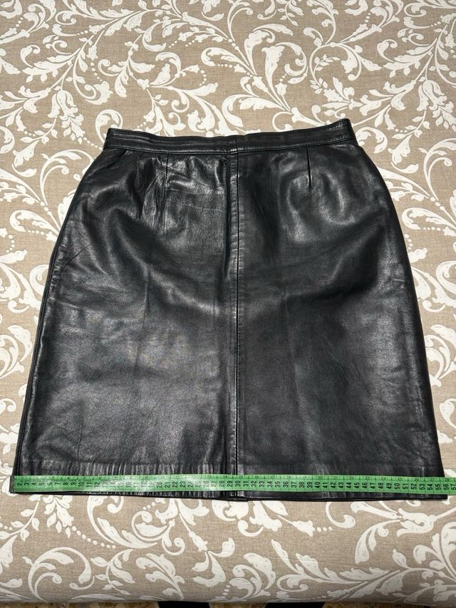 Falda de cuero