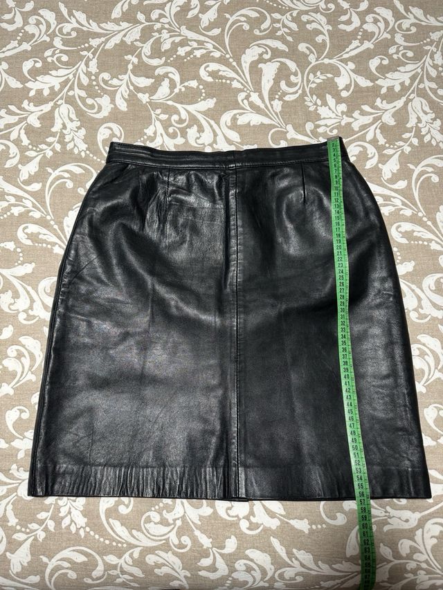 Falda de cuero