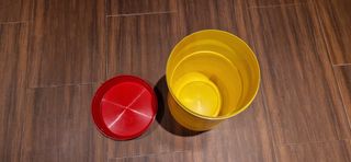 Taburete contenedor bote Cola Cao