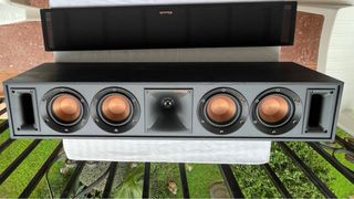 Altavoz central Klipsch R-34C