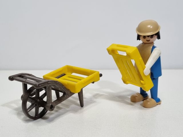 Playmobil 3369 Antiguo Campesino Carretillero