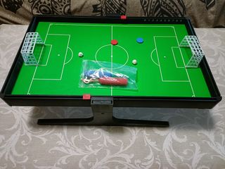 Futbolín magnético y juego de hockey