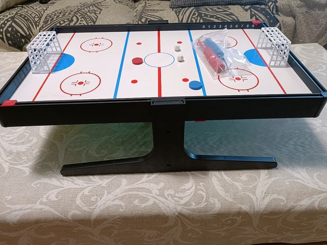 Gioco magnetico di calcio balilla e hockey