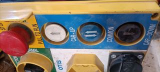 CAJA DE MANIOBRA (OTIS) y alarma