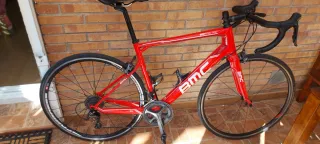 Bicicleta carretera carbono BMC como nueva