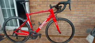 Bicicleta carretera carbono BMC como nueva