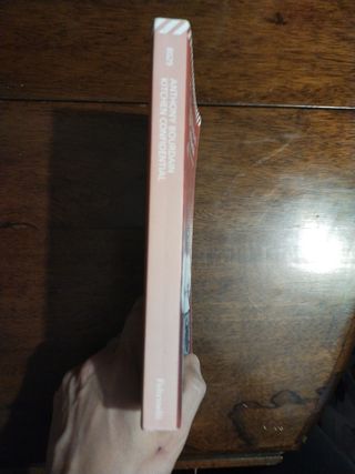 Kitchen Confidential (Italian Edition)