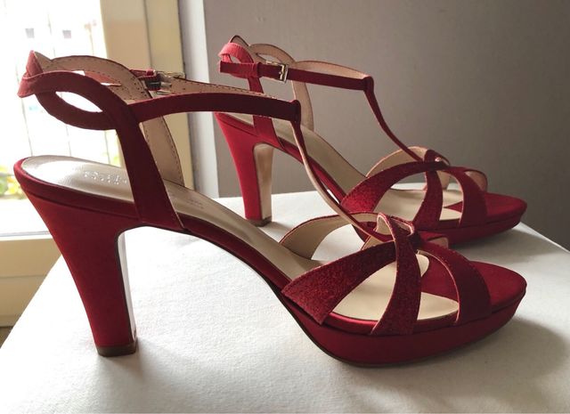 Sandali rossi