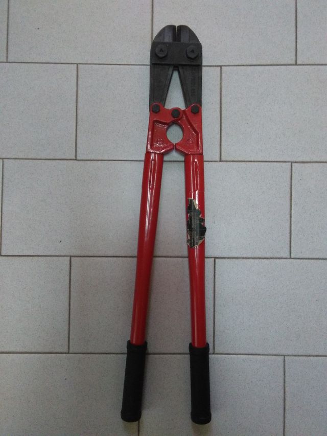 Cesoia troncatrice manuale taglia bulloni