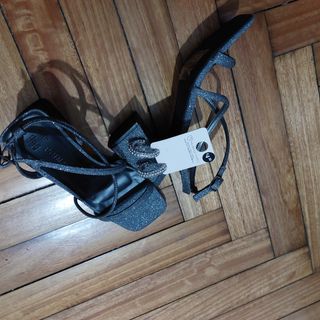 ZANDALIAS PLATEADAS +PENDIENTES A JUEGO