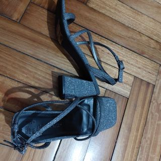 ZANDALIAS PLATEADAS +PENDIENTES A JUEGO