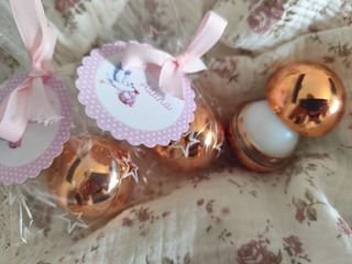 Bálsamo labial en forma de esfera