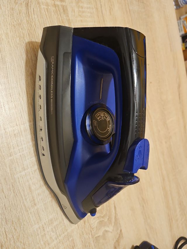FERRO DA STIRO CERAMICCORDLESS 220w