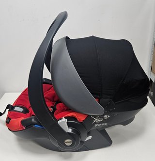 Besafe izi go x1 + base isofix