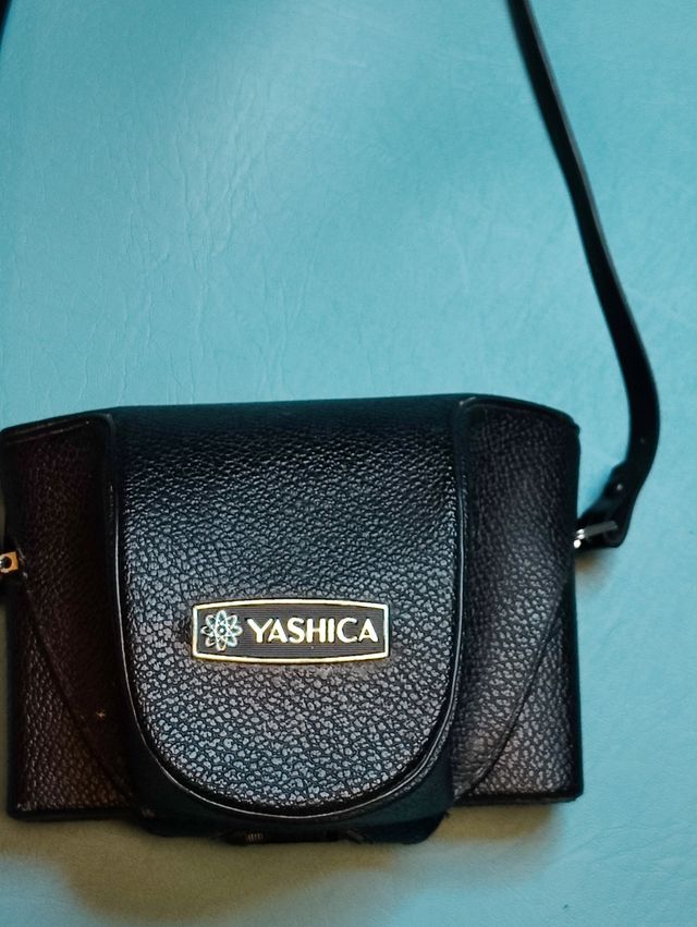 Yashica MG 1