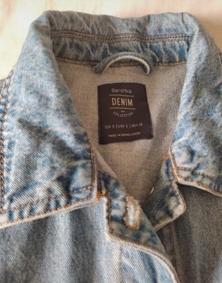 Cazadora vaquera  Bershka 