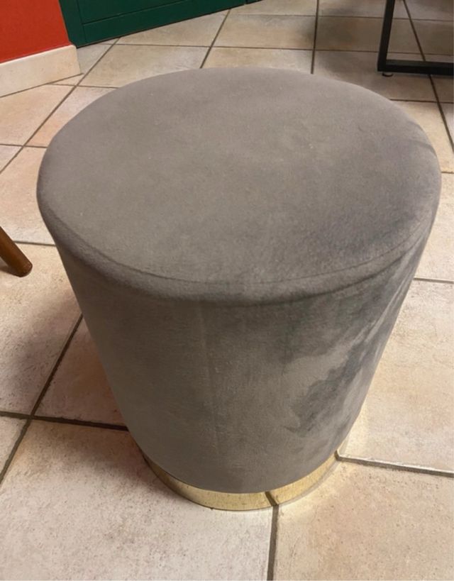 Pouf Cilindrico con Base Oro in Metallo 30x38