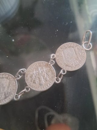 Pulsera de monedas de plata