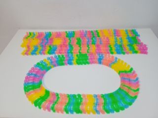 Pista de coches. Juguete niños.