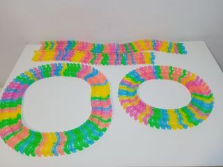 Pista de coches. Juguete niños.