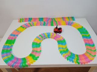 Pista de coches. Juguete niños.