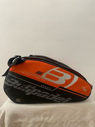 Pack de palas Bullpadel y Head mas mochilla.