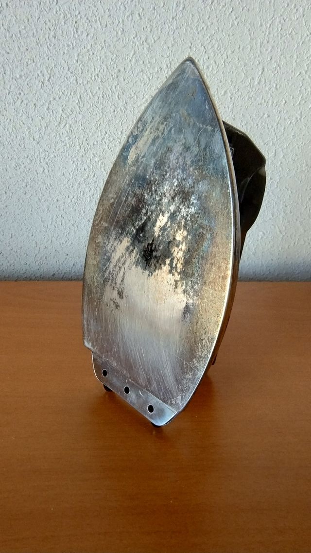 Antigua plancha de viaje marca Fuego mod.23 (1960)