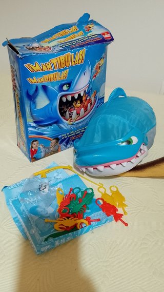 Juego "Mandíbulas"
