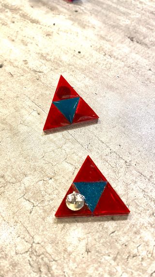 Pendientes hechos a mano.