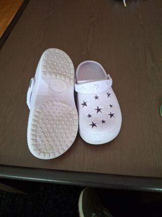 Zuecos niña talla 31 y32
