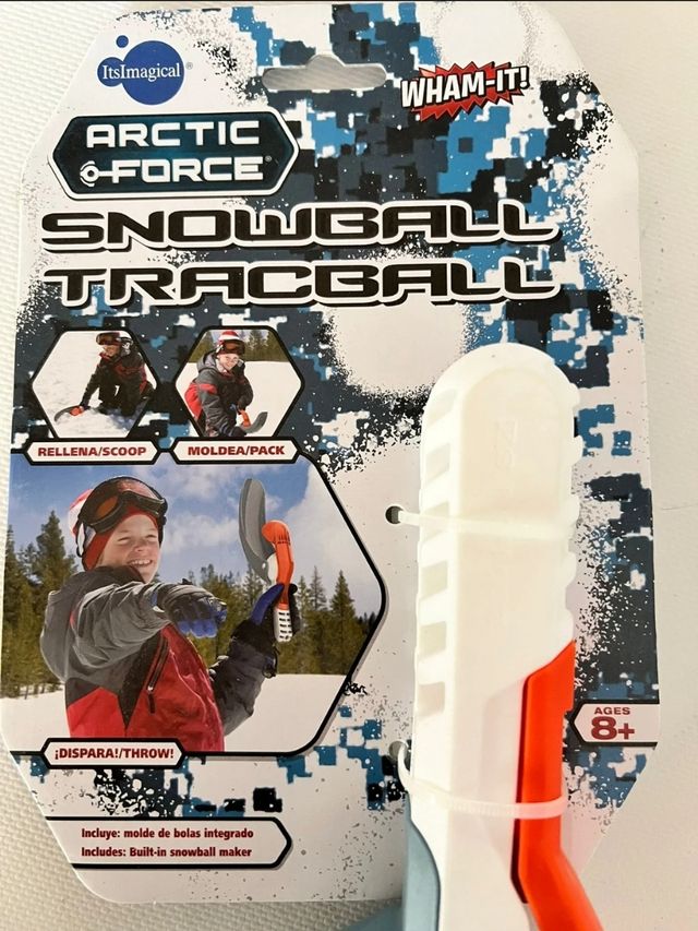 Molde y lanzador de bolas de nieve .