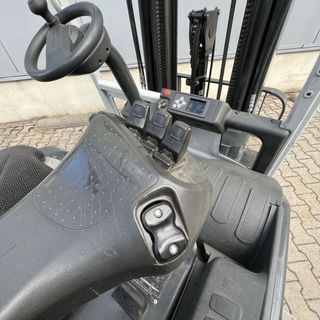 UNICARRIERS 2 TN ELECTRICA TRIPLE CONTAINERO