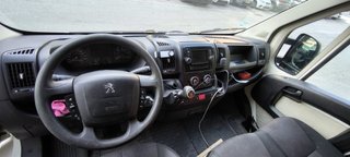 Peugeot Boxer 2017 plataforma elevadora