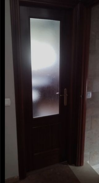 Puerta de 62'5 con cristal