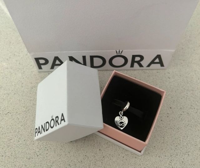 Charm Pandora