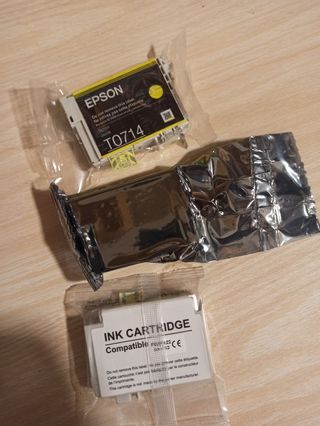 Impresora EPSON + 3 CARTUCHOS de tinta.