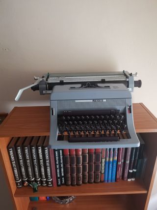 Máquina de escribir. Línea 88. De 1984.