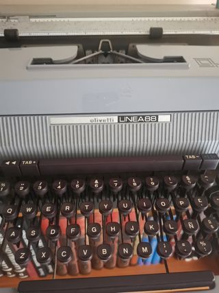Máquina de escribir. Línea 88. De 1984.