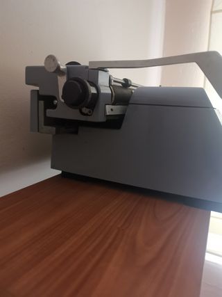 Máquina de escribir. Línea 88. De 1984.