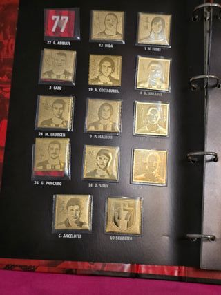 MILAN DA RECORD  CON LAMINE DORATE E FRANCOBOLLI