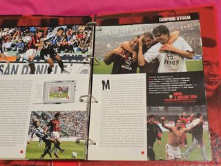 MILAN DA RECORD  CON LAMINE DORATE E FRANCOBOLLI