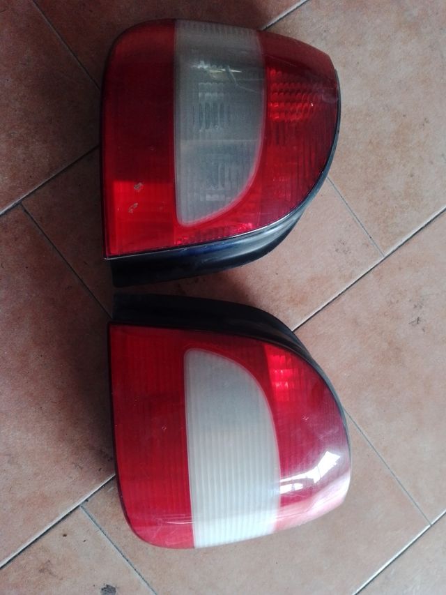 PILOTOS TRASEROS RENAUL SCENIC II