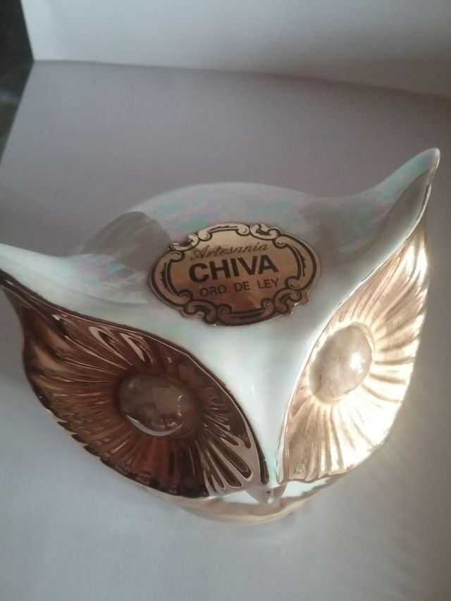 Búho de cerámica artesanía Chiva