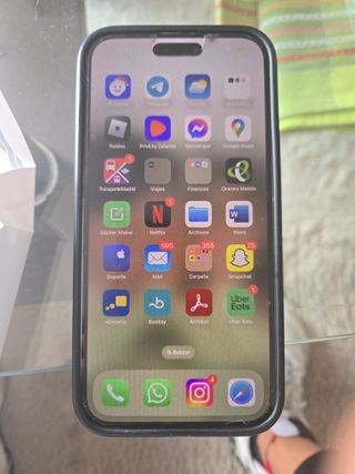 Se vende iPhone 14 pro max color violeta de 128 GB