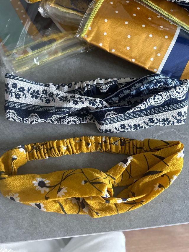 Lote prendas ropa chica. Accesorios.