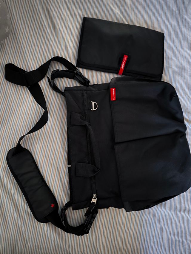 Bolsa y cambiador carro bebe Skip-Hop