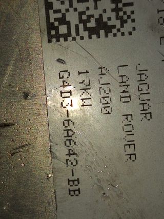 RADIADOR DEL ACEITE DEL MOTOR JAGUAR / LAND ROVER